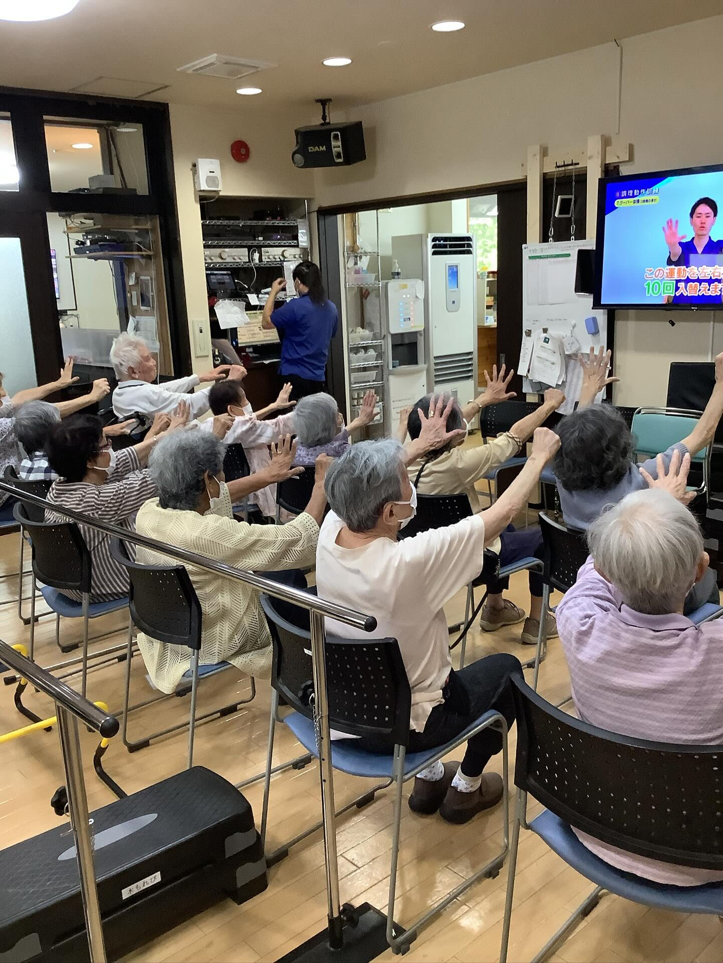今日もみんなで体操体操〜！