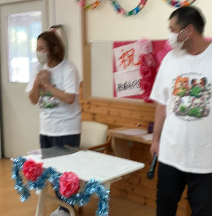 昨日ですが、100歳になった方のお祝いをさせて頂きました！