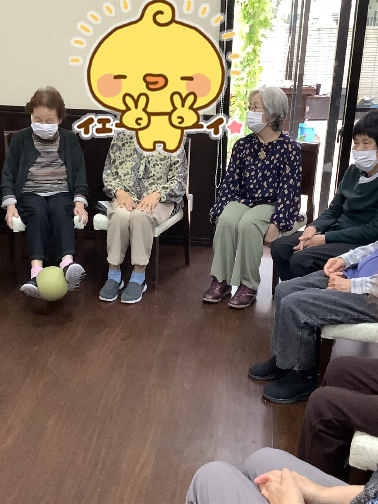 今日は半日デイのメンバーでプチ運動会をしました