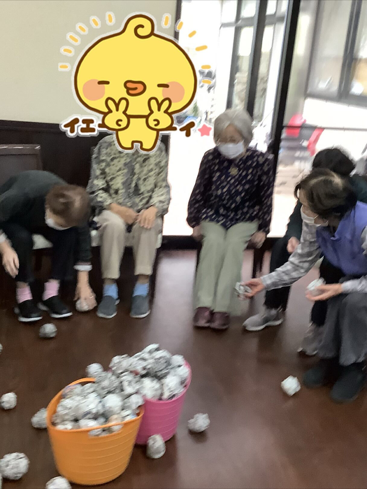 今日は半日デイのメンバーでプチ運動会をしました