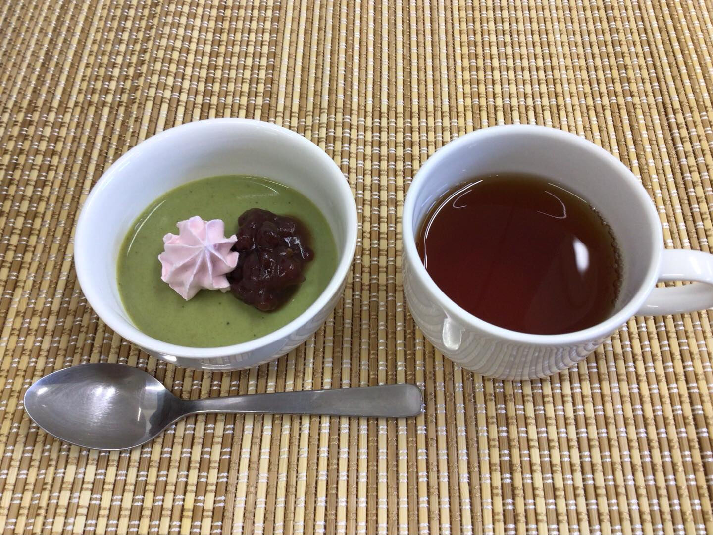 お花見のおやつは…