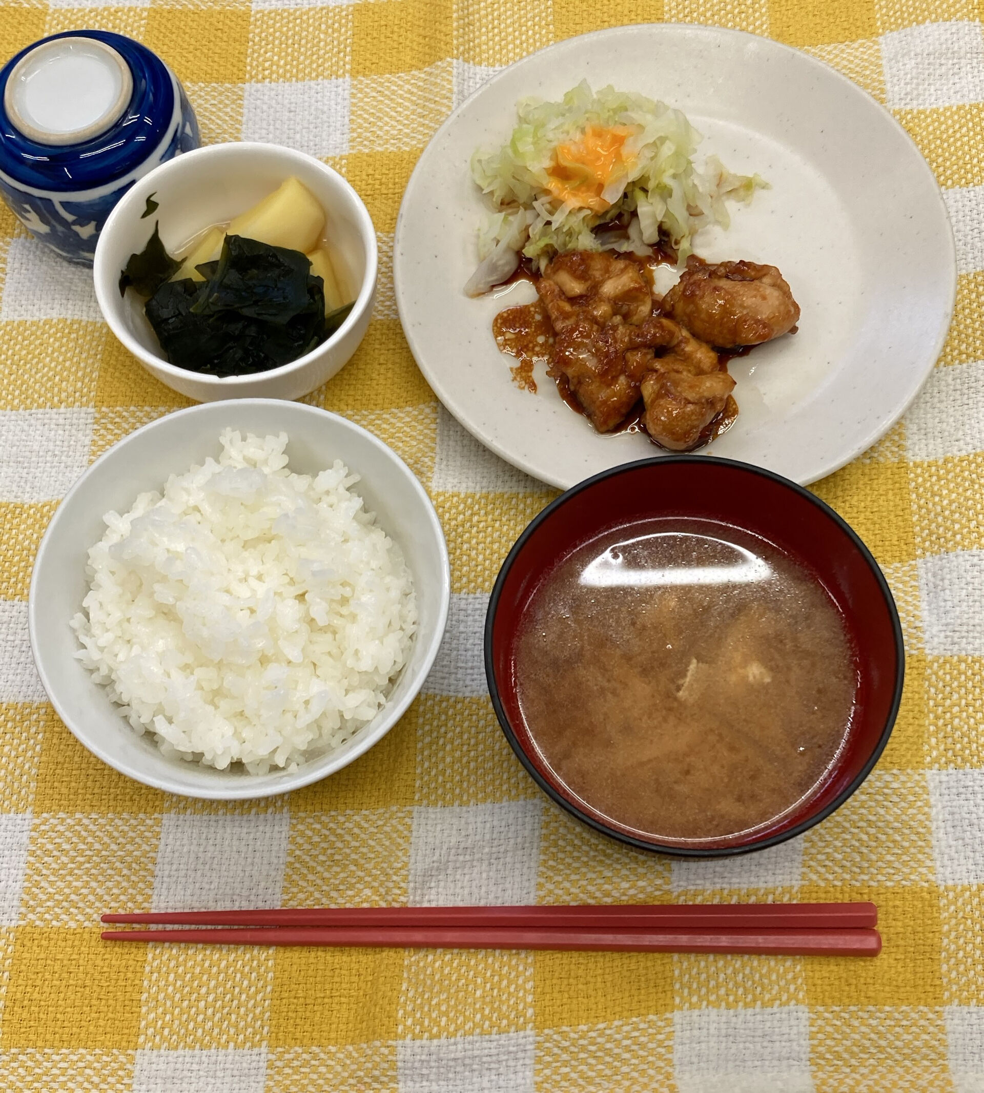 本日のお昼ご飯😔